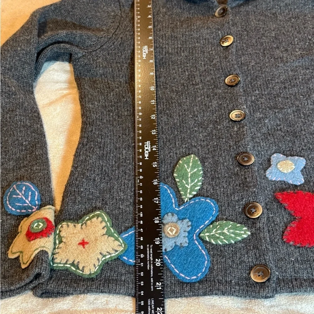 Boden Gray Blue Wool Button Up Sweater with Felted Flowers round collar, size 10
